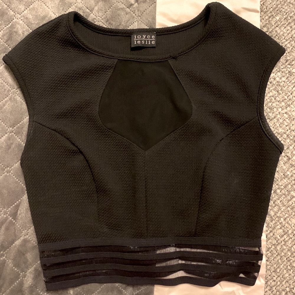 Black crop top